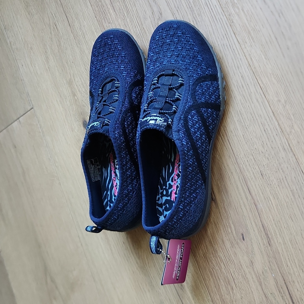 Skechers